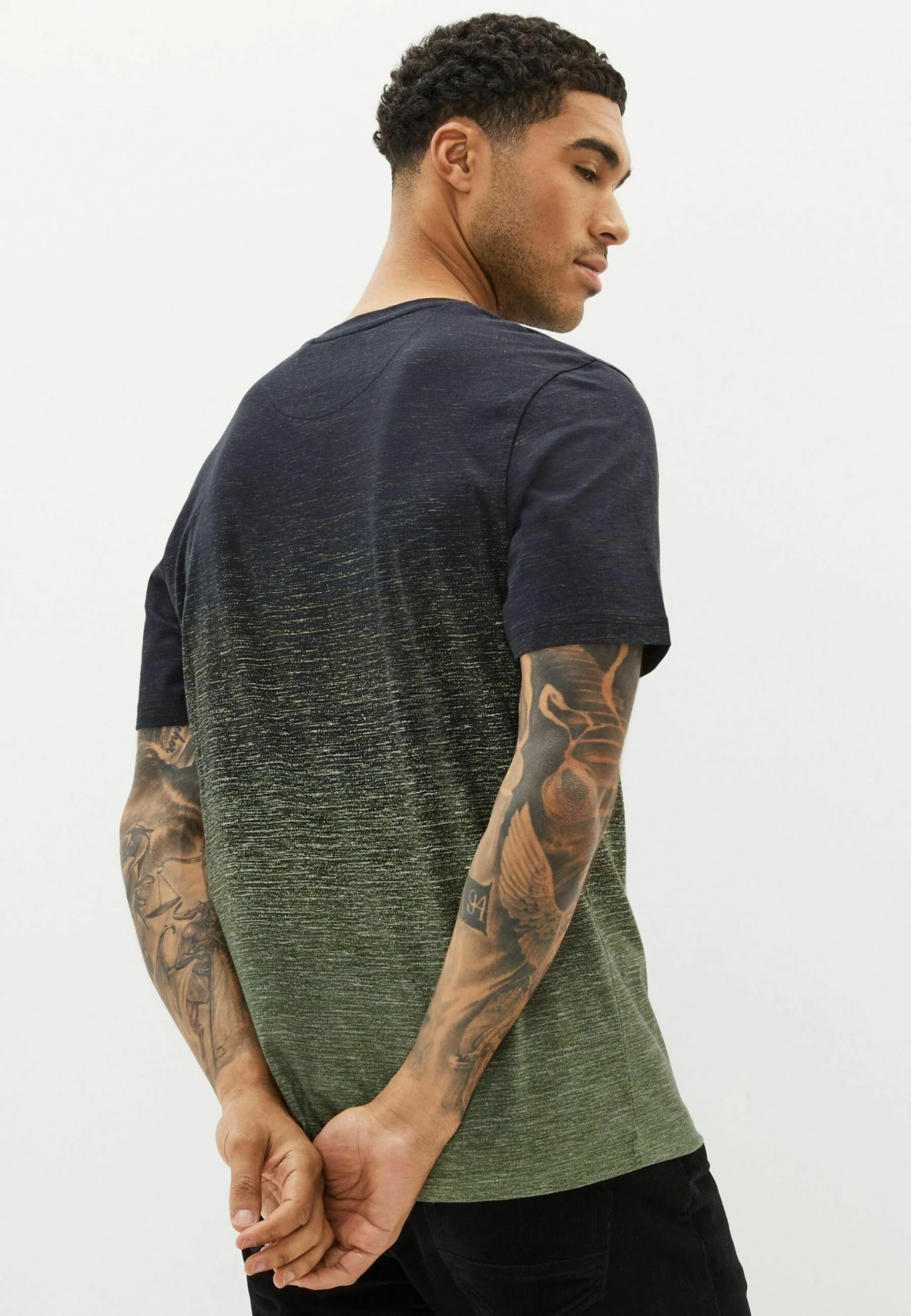 Next Dip Dye Graphic- T-Shirt Print - Khaki Green - Afbeelding 3