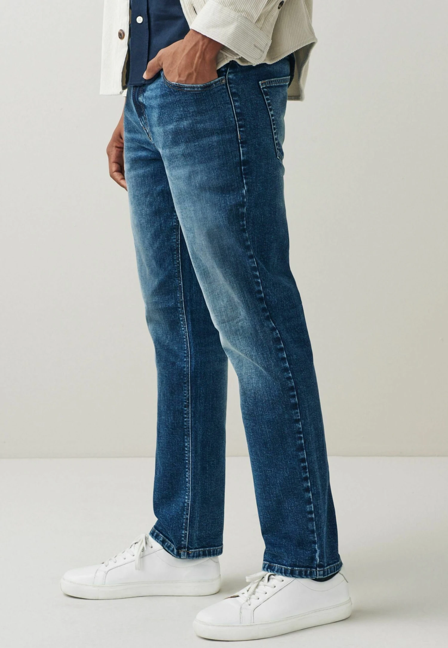 Next Essential Stretch - Straight Leg Jeans - Blue - Afbeelding 4