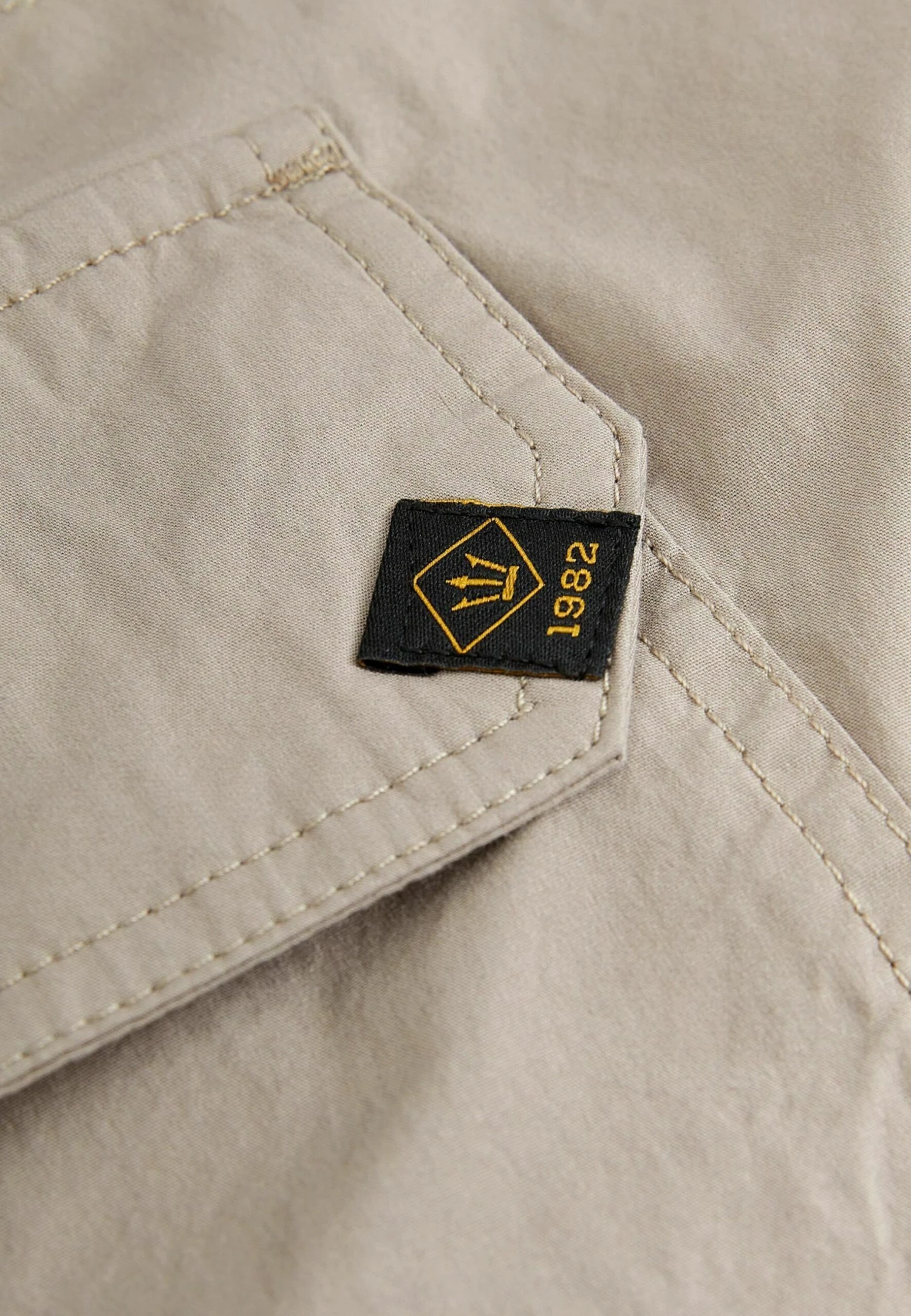 Next Drawstring Waist Tech Standard - Shorts - Stone - Afbeelding 6