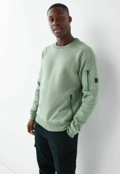 Next Cargo Utility Standard - Sweater - Green
