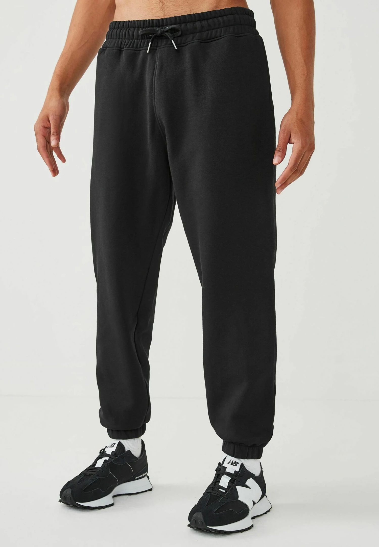 Next Tapered Fit - Trainingsbroek - Black
