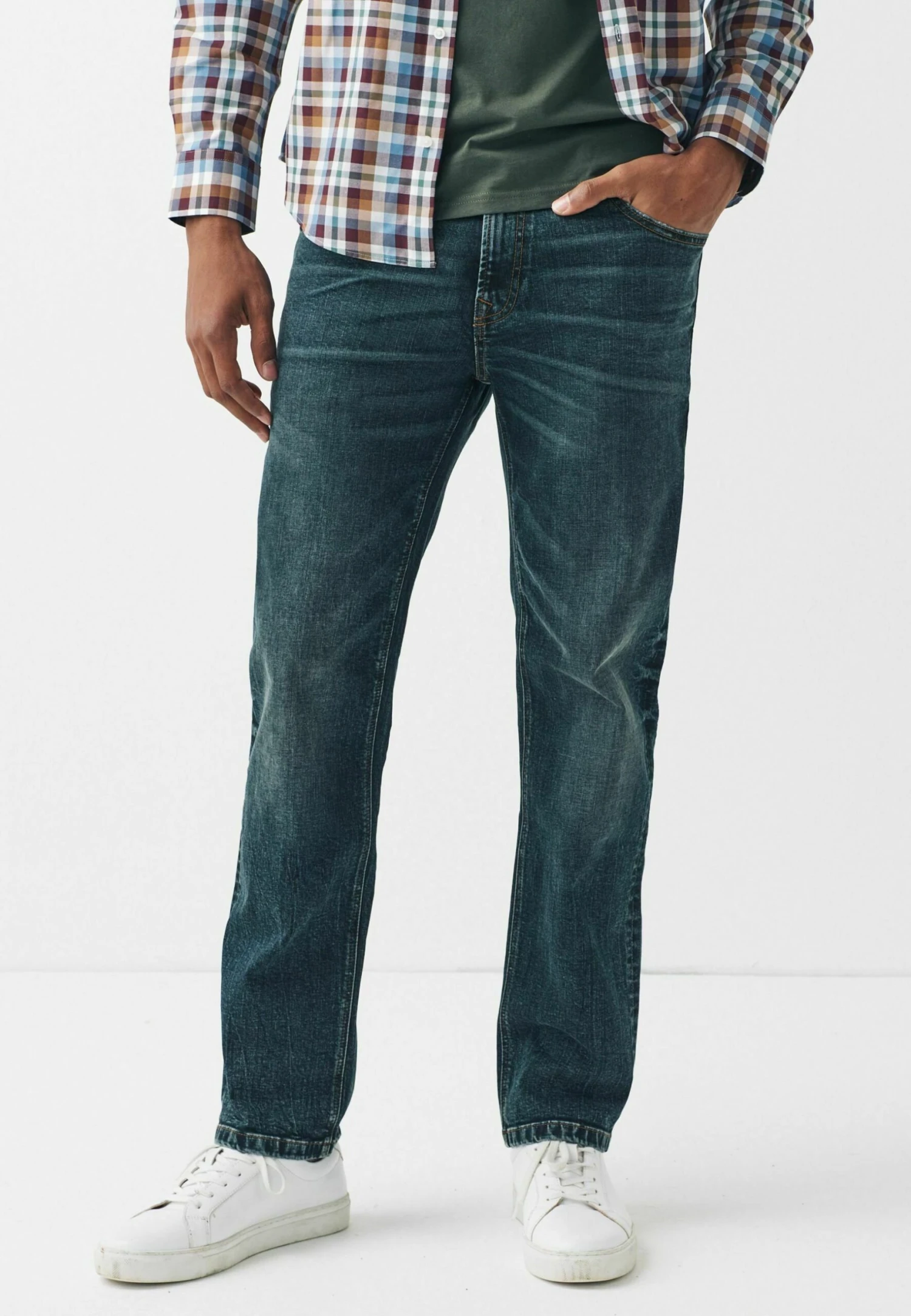Next Essential Stretch - Straight Leg Jeans - Blue