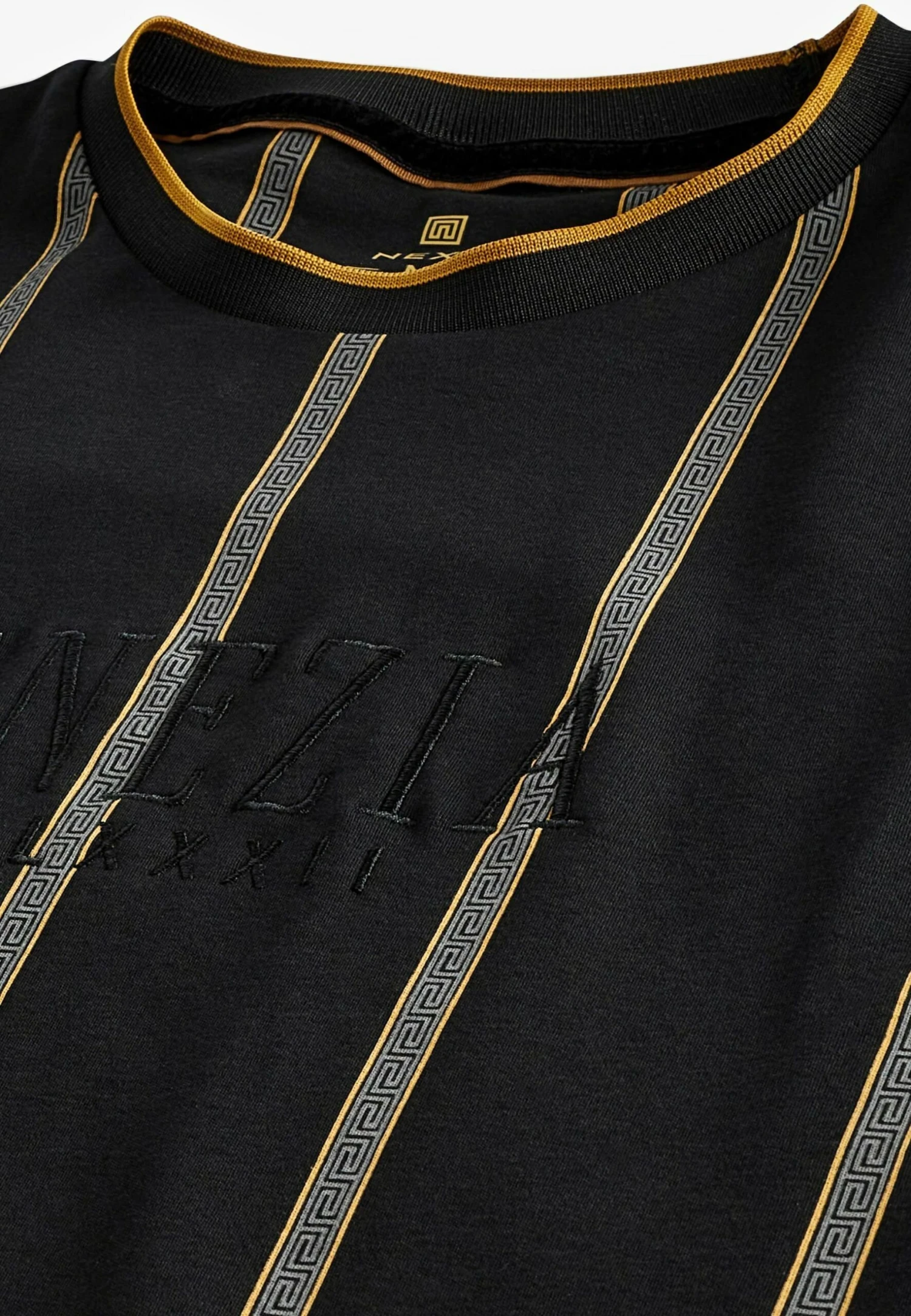 Next Vertical Stripe Standard - T-Shirt Print - Black Gold - Afbeelding 6