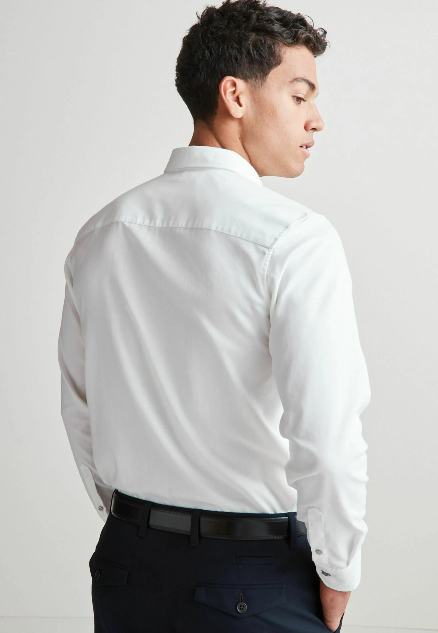 Next Regular Fit Single Cuff - Overhemd - White